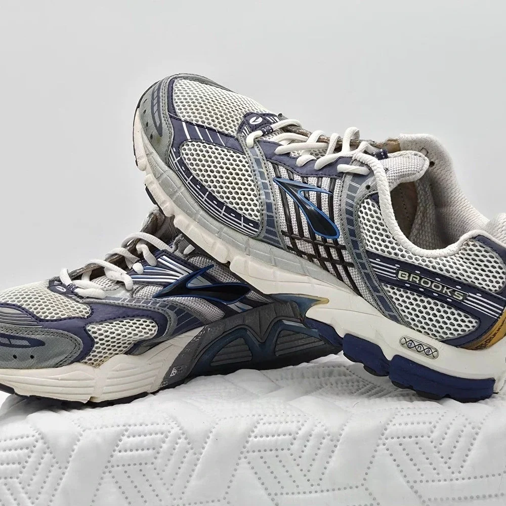 Brooks Shoes Athletic Men Blue, White And Gold Run Casual Length-12.5